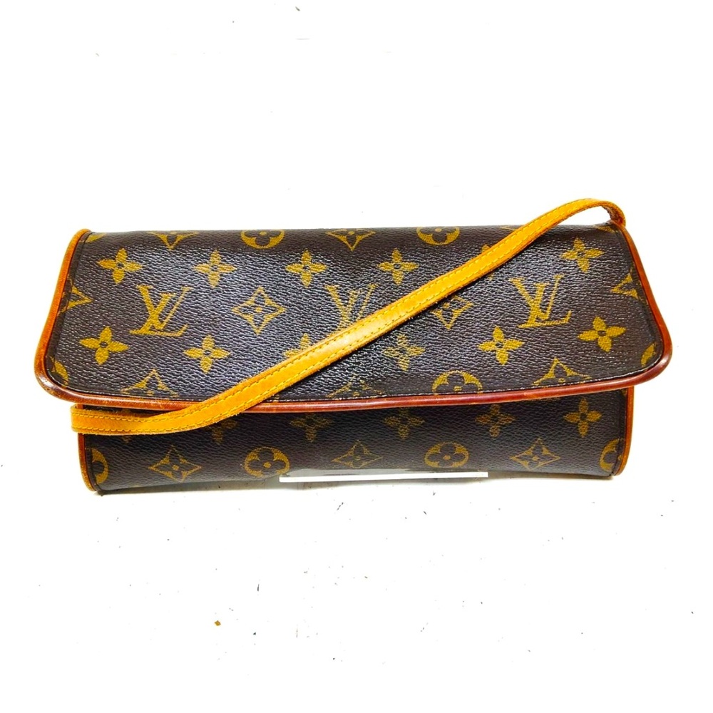 Louis Vuitton Monogram Pochette